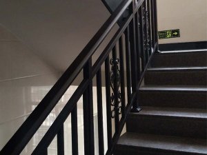 鍍鋅樓梯護(hù)欄 鍍鋅樓梯護(hù)欄
