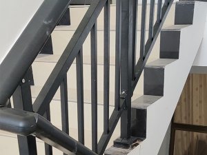 室內(nèi)樓梯護欄 室內(nèi)樓梯護欄