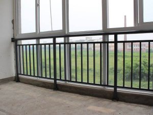 陽臺(tái)窗戶護(hù)欄