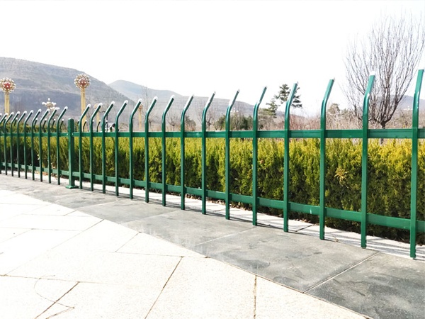 鋅鋼草坪護(hù)欄圖片4