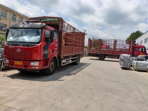 金用護欄2020年8月4日鋁合金百葉窗裝車發貨! 金用護欄2020年8月4日鋁合金百葉窗裝車發貨!