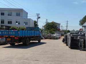 金用護欄2020年8月12日鋁合金玻璃護欄裝車發(fā)貨! 金用護欄2020年8月12日鋁合金玻璃護欄裝車發(fā)貨!