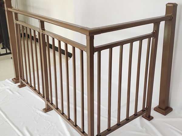 鋅鋼護(hù)欄表面是噴漆好還是噴塑好? 鋅鋼護(hù)欄表面是噴漆好還是噴塑好?