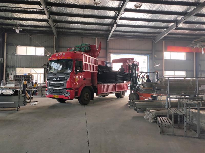 金用護欄2020年10月13日鋅鋼圍墻護欄發貨！