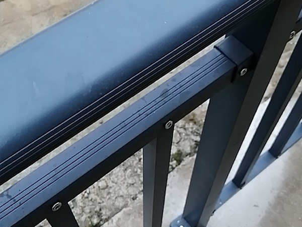 建筑工程專用陽臺護欄是什么樣的,你知道嗎? 建筑工程專用陽臺護欄是什么樣的,你知道嗎?