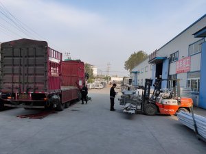 金用護欄2020年10月21日鋅鋼陽臺護欄裝車發貨! 金用護欄2020年10月21日鋅鋼陽臺護欄裝車發貨!