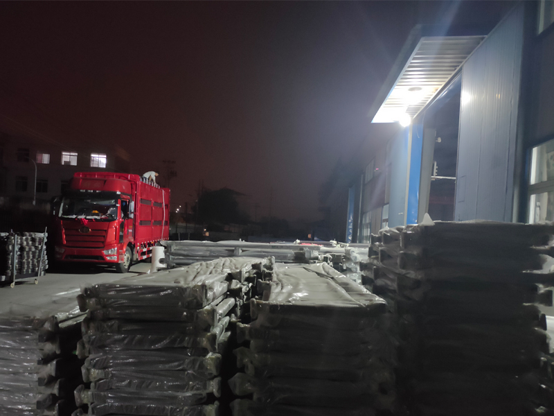 金用護(hù)欄2020年10月27日鋅鋼百葉窗發(fā)貨! 金用護(hù)欄2020年10月27日鋅鋼百葉窗發(fā)貨!