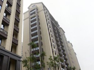 紹興錦樾華府小區陽臺玻璃護欄、鋅鋼樓梯扶手定制 紹興錦樾華府小區陽臺玻璃護欄、鋅鋼樓梯扶手定制