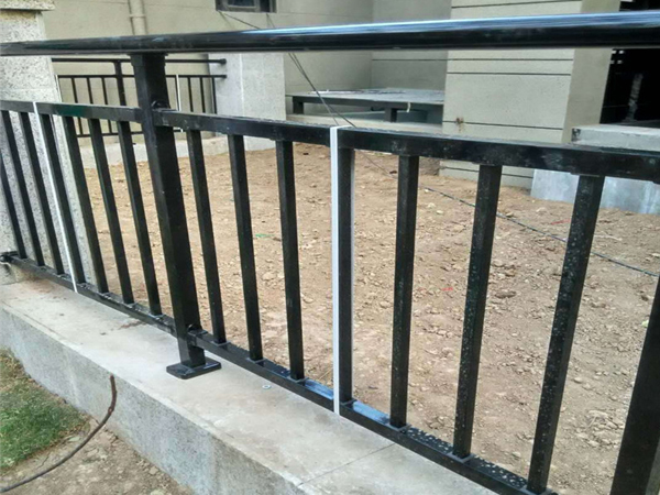 定制陽臺護欄,這三點一定要搞清楚! 定制陽臺護欄,這三點一定要搞清楚!