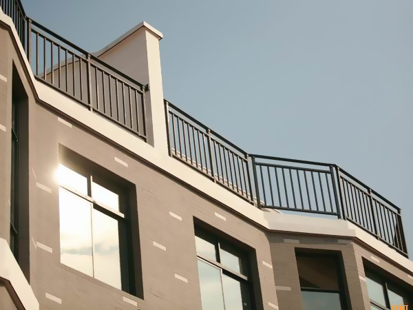 鋅鋼護欄耐用嗎？