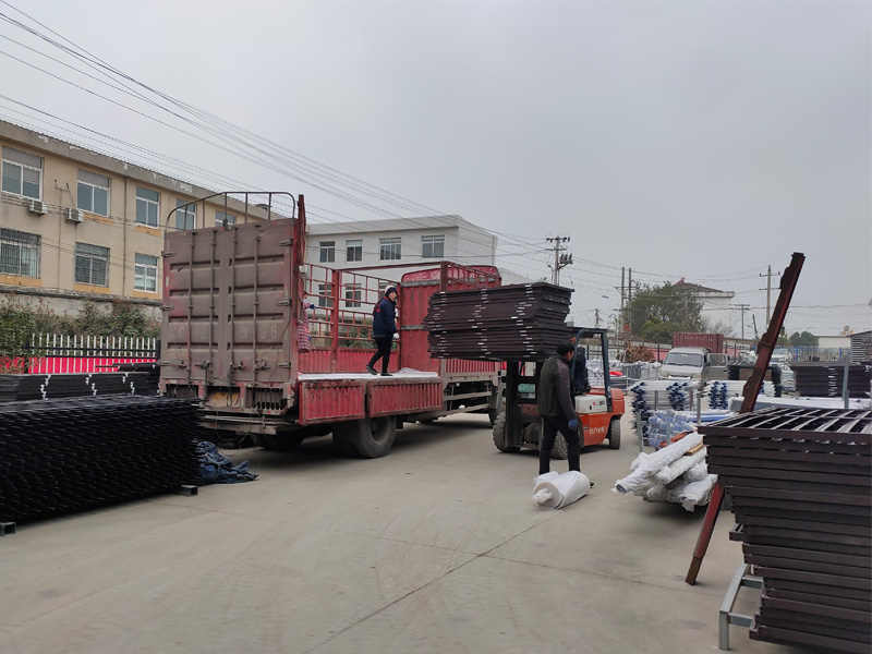 金用護欄2020年12月11日鋅鋼百葉窗發貨! 金用護欄2020年12月11日鋅鋼百葉窗發貨!