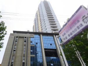 淮北濉溪萬潤東方銀座小區百葉窗、樓梯扶手定制 淮北濉溪萬潤東方銀座小區百葉窗、樓梯扶手定制