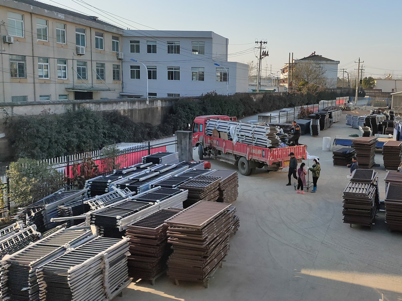 金用護(hù)欄2020年12月15日鋅鋼陽臺護(hù)欄發(fā)貨! 金用護(hù)欄2020年12月15日鋅鋼陽臺護(hù)欄發(fā)貨!