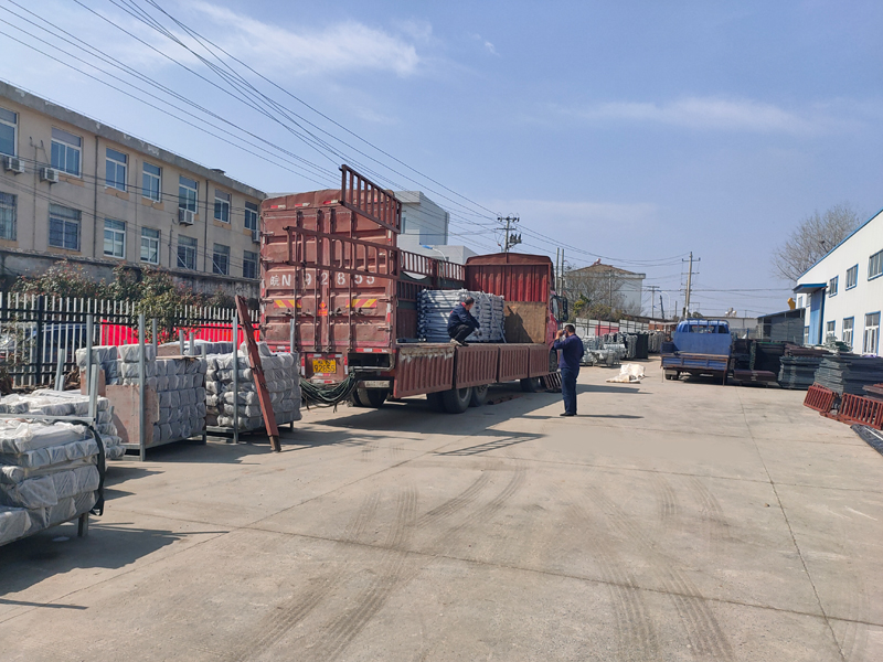 金用護欄2021年3月2日鋅鋼陽臺護欄發(fā)貨! 金用護欄2021年3月2日鋅鋼陽臺護欄發(fā)貨!