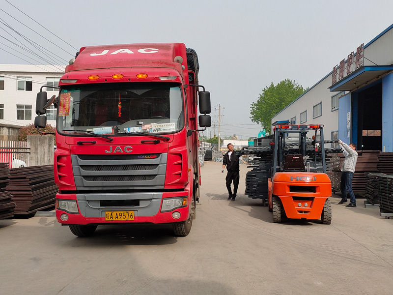 金用護欄2021年4月16日第二車百葉窗發貨! 金用護欄2021年4月16日第二車百葉窗發貨!