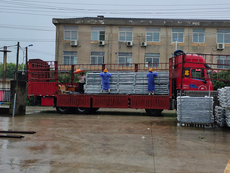 金用護欄2021年7月8日鋅鋼陽臺護欄發貨! 金用護欄2021年7月8日鋅鋼陽臺護欄發貨!