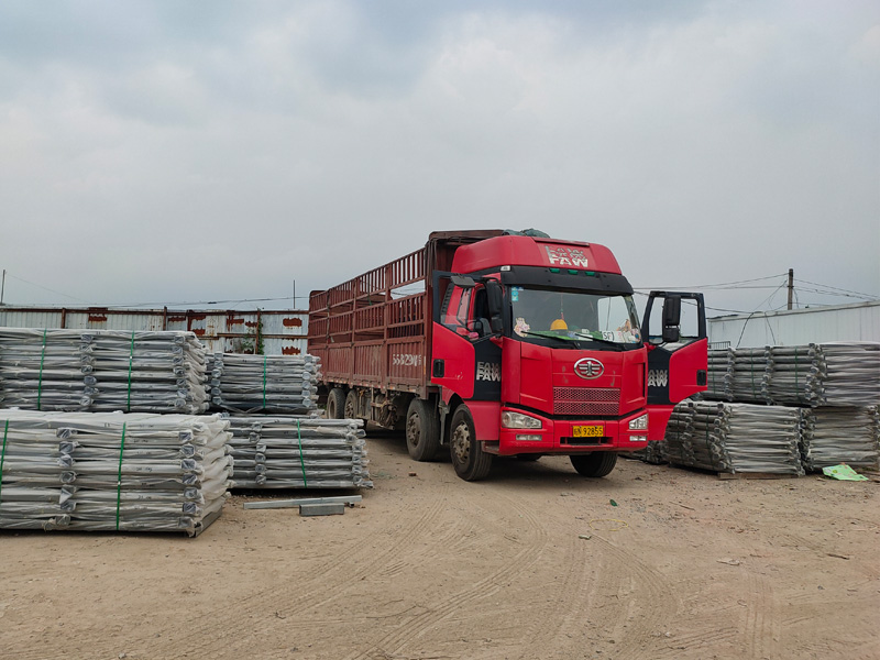 金用護欄2021年7月17日鋅鋼陽臺護欄發(fā)貨! 金用護欄2021年7月17日鋅鋼陽臺護欄發(fā)貨!