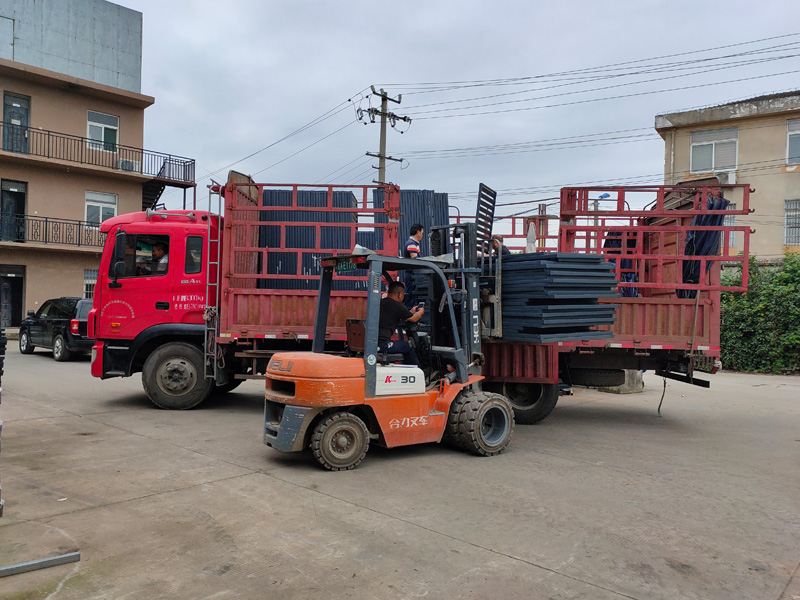 金用護(hù)欄2021年7月26日鋅鋼百葉窗發(fā)貨! 金用護(hù)欄2021年7月26日鋅鋼百葉窗發(fā)貨!