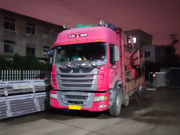 金用護欄2021年8月17日鋅鋼空調欄桿發貨！