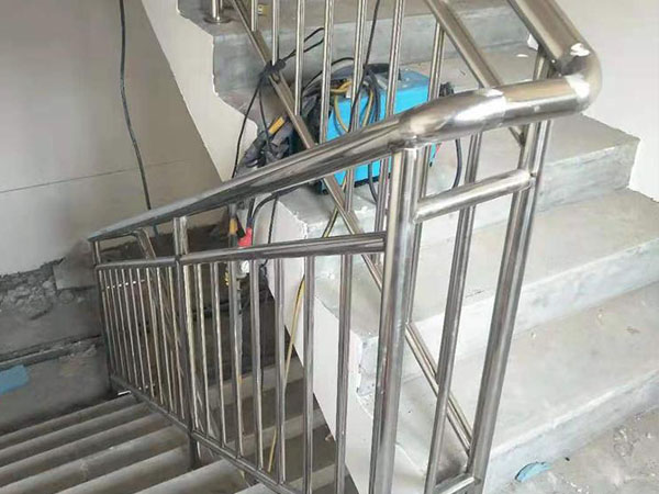 樓梯護欄圖片大全 樓梯護欄圖片大全