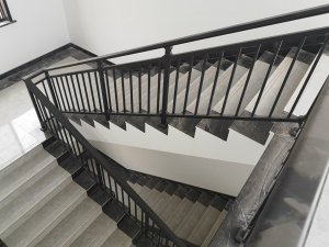 樓梯護欄多少錢一米？