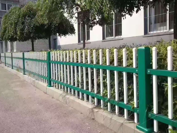 草坪護欄圖片大全 草坪護欄圖片大全