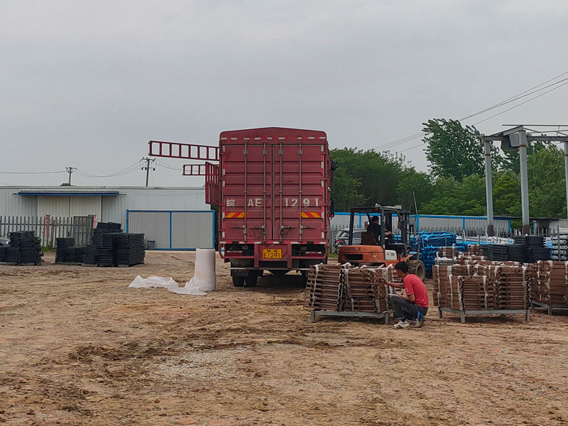 金用護欄2022年5月5日鋅鋼護窗欄桿裝車發貨！