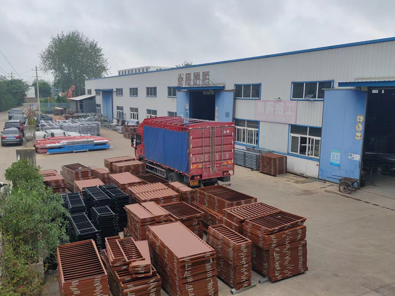 金用護欄2022年8月31日鋁合金百葉窗裝車發(fā)貨！