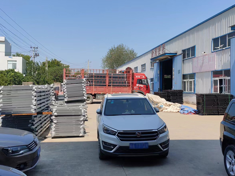 金用護欄2022年9月8日鋅鋼圍墻護欄裝車發貨! 金用護欄2022年9月8日鋅鋼圍墻護欄裝車發貨!