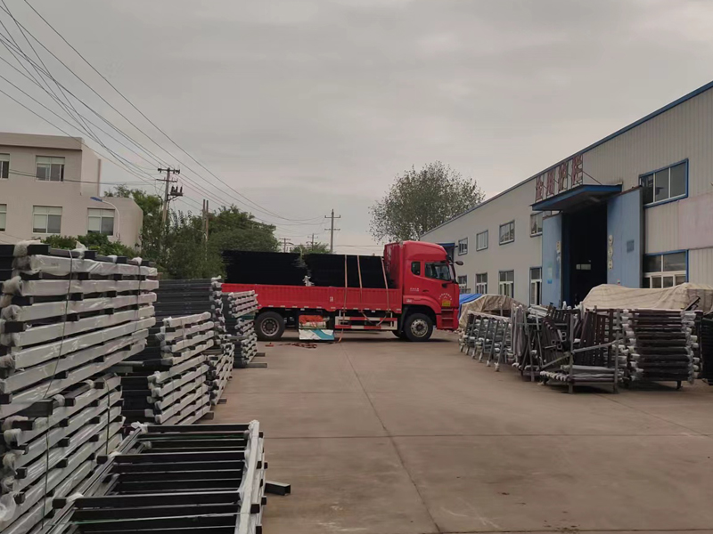 金用護欄2022年9月14日鋅鋼圍墻護欄裝車發(fā)貨! 金用護欄2022年9月14日鋅鋼圍墻護欄裝車發(fā)貨!