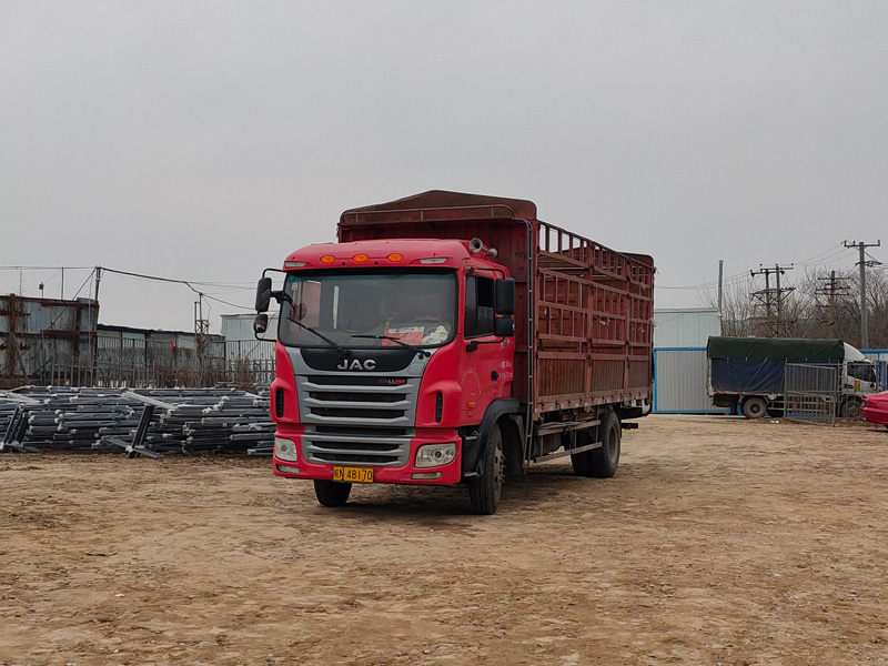 金用護欄2023年2月22日鋅鋼玻璃欄桿裝車發貨! 金用護欄2023年2月22日鋅鋼玻璃欄桿裝車發貨!