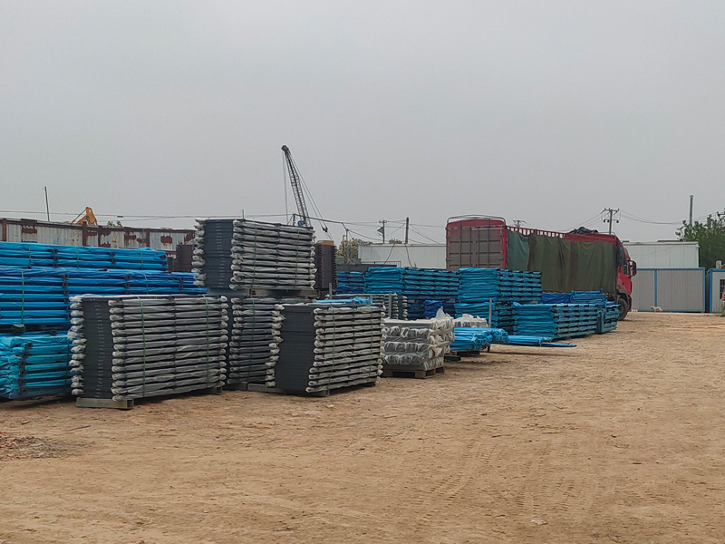 金用護欄2023年4月19日鋅鋼護窗欄桿裝車發貨！