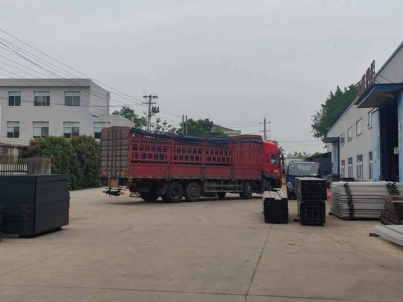 2023年6月1日鋅鋼飄窗護欄裝車發貨！