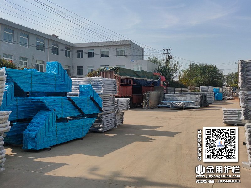 2023年11月9日鋅鋼百葉窗裝車發(fā)貨！