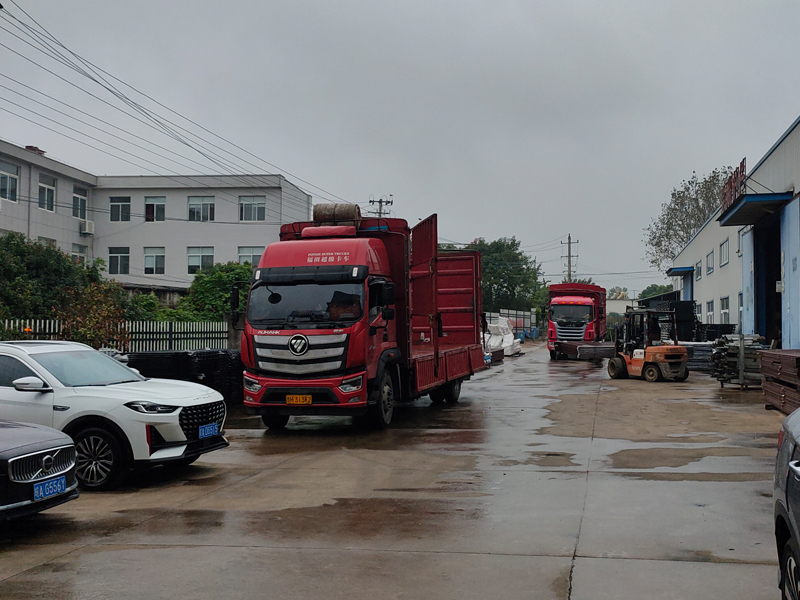 2024年10月29日鋅鋼護窗欄桿裝車發貨! 2024年10月29日鋅鋼護窗欄桿裝車發貨!