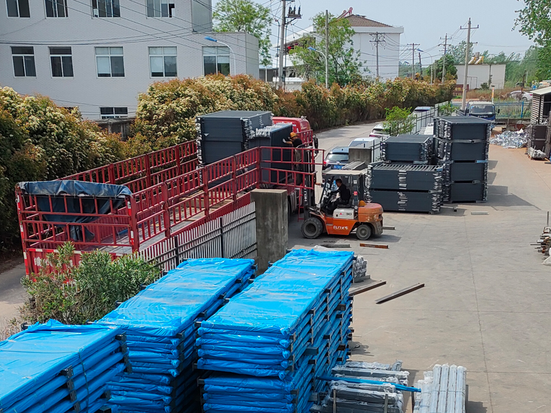 2025年4月19日鋅鋼圍墻護(hù)欄裝車(chē)發(fā)貨! 2025年4月19日鋅鋼圍墻護(hù)欄裝車(chē)發(fā)貨!