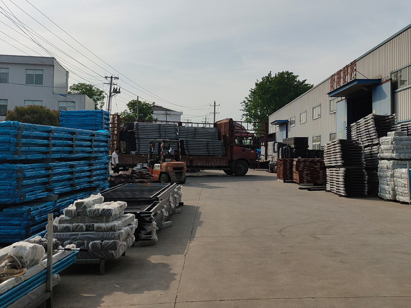 2025年4月29日鋅鋼樓梯扶手裝車發(fā)貨! 2025年4月29日鋅鋼樓梯扶手裝車發(fā)貨!