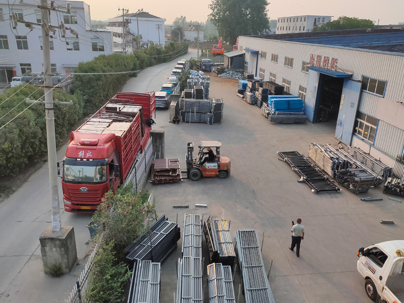 2025年6月5日鋁合金百葉窗裝車發貨! 2025年6月5日鋁合金百葉窗裝車發貨!