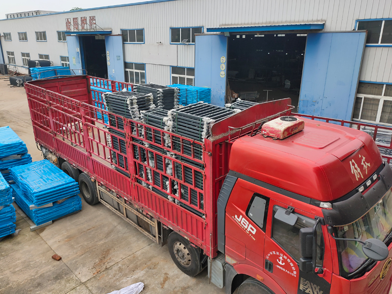 2025年6月13日鋅鋼飄窗欄桿裝車發(fā)貨! 2025年6月13日鋅鋼飄窗欄桿裝車發(fā)貨!