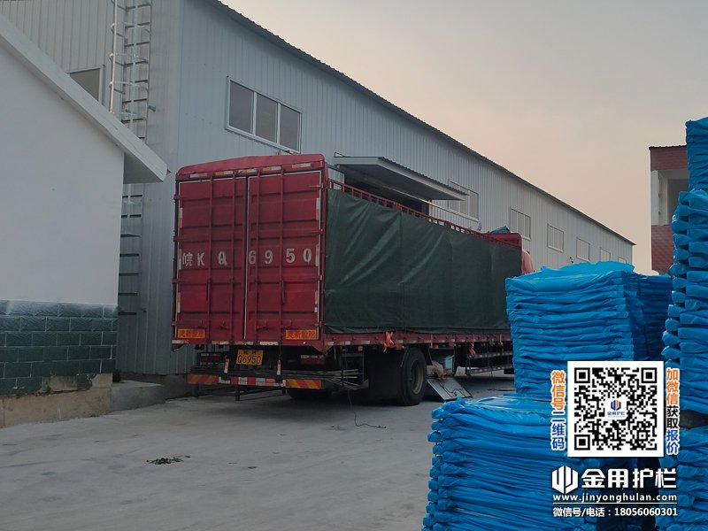 2025年7月14日鋅鋼陽臺護欄裝車發(fā)貨! 2025年7月14日鋅鋼陽臺護欄裝車發(fā)貨!