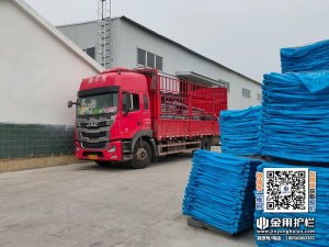 2025年8月9日鋅鋼陽臺護欄裝車發(fā)貨！