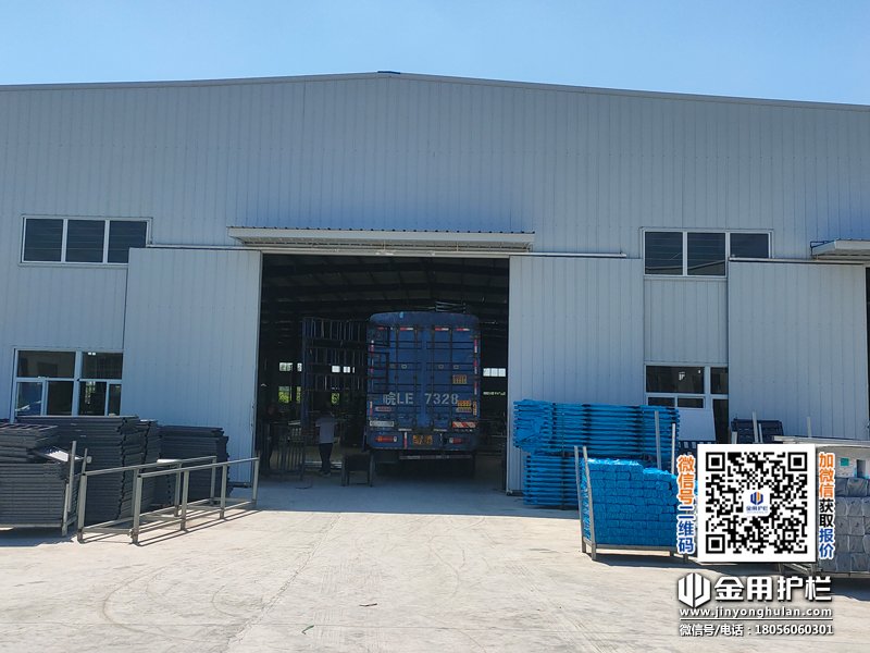 2025年8月15日鋅鋼護(hù)窗欄桿裝車發(fā)貨! 2025年8月15日鋅鋼護(hù)窗欄桿裝車發(fā)貨!