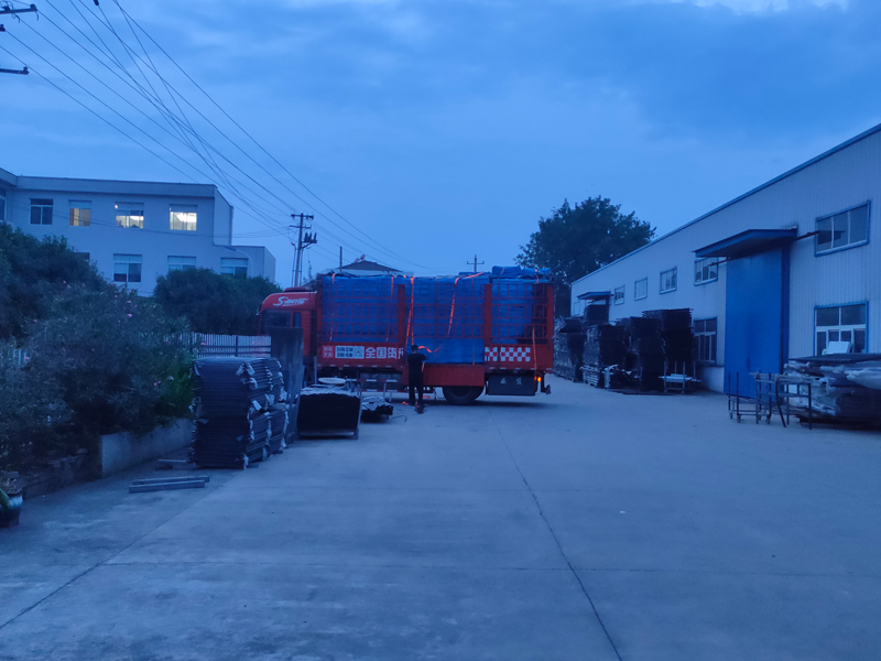 2025年8月27日鋅鋼陽臺護欄裝車發貨！