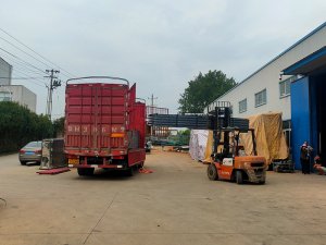 2025年9月6日鋅鋼玻璃欄桿裝車發(fā)貨！